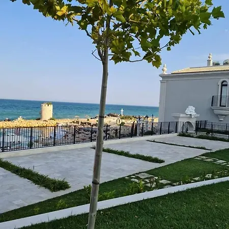 One 112 аll-season в св св константин и елена Apartamento Varna